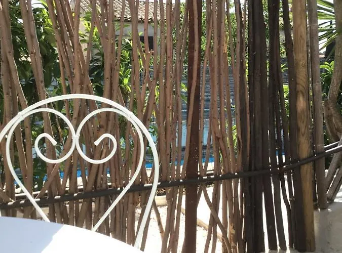 Rez-de-jardin Dans Maison Avec Piscine Apartment *