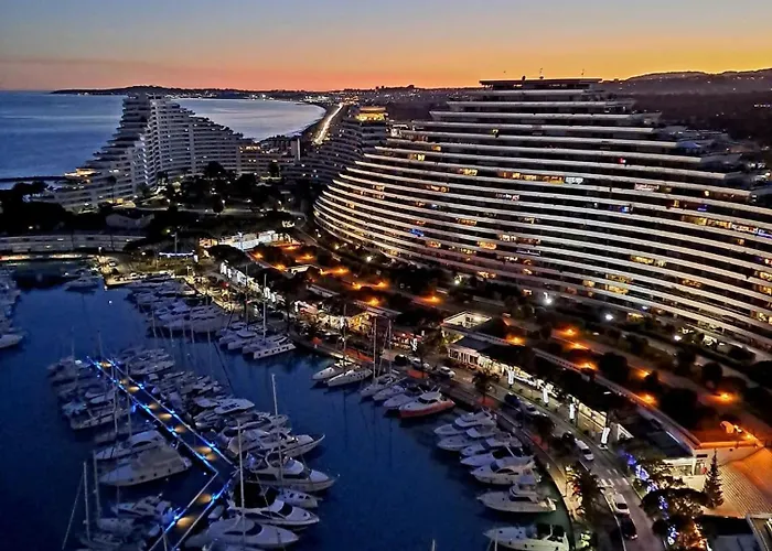 Rez-de-jardin Dans Maison Avec Piscine
